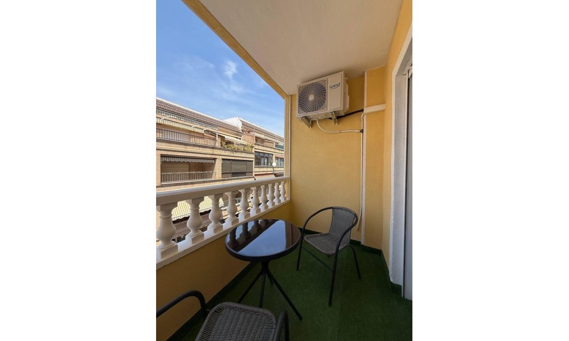 Revente - Appartement -
Torrevieja - Playa del Cura