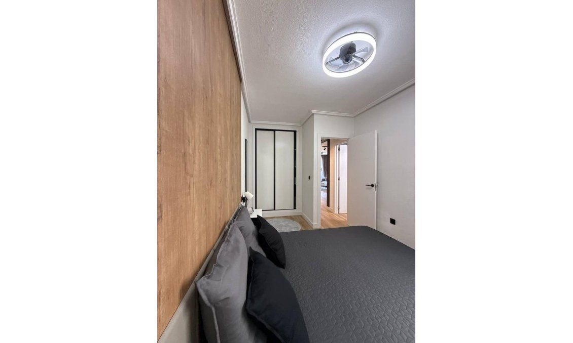Revente - Appartement -
Torrevieja - Playa del Cura