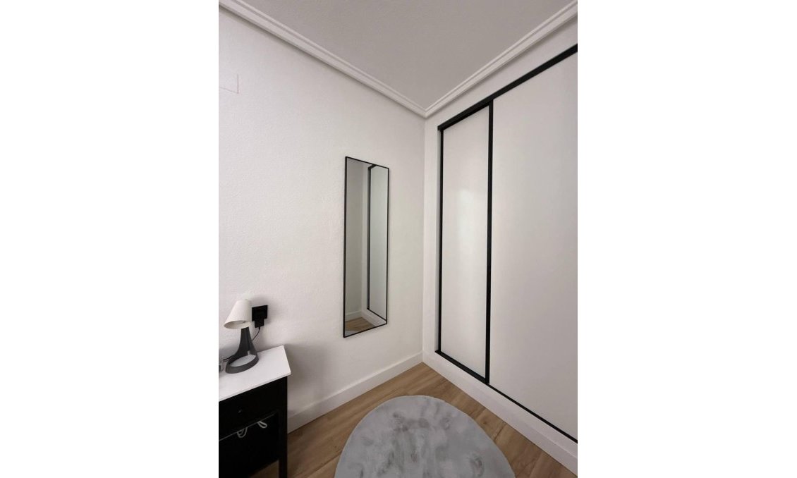Revente - Appartement -
Torrevieja - Playa del Cura