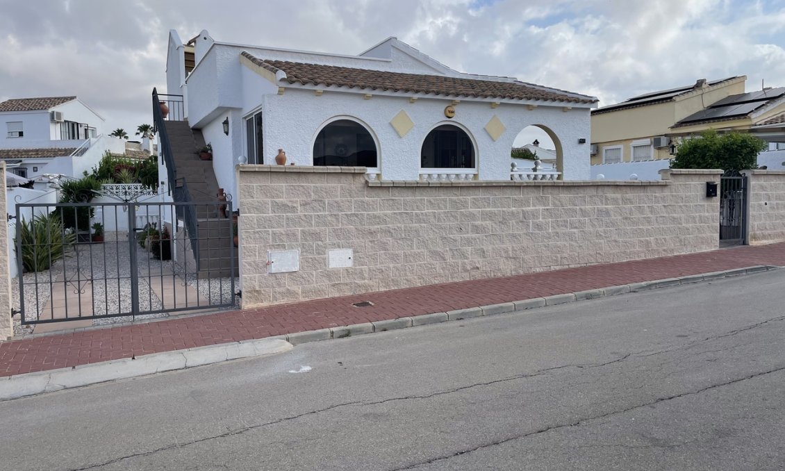 Revente - Villa -
Camposol - Inland