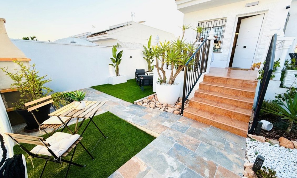 Revente - Villa -
Sucina - Inland
