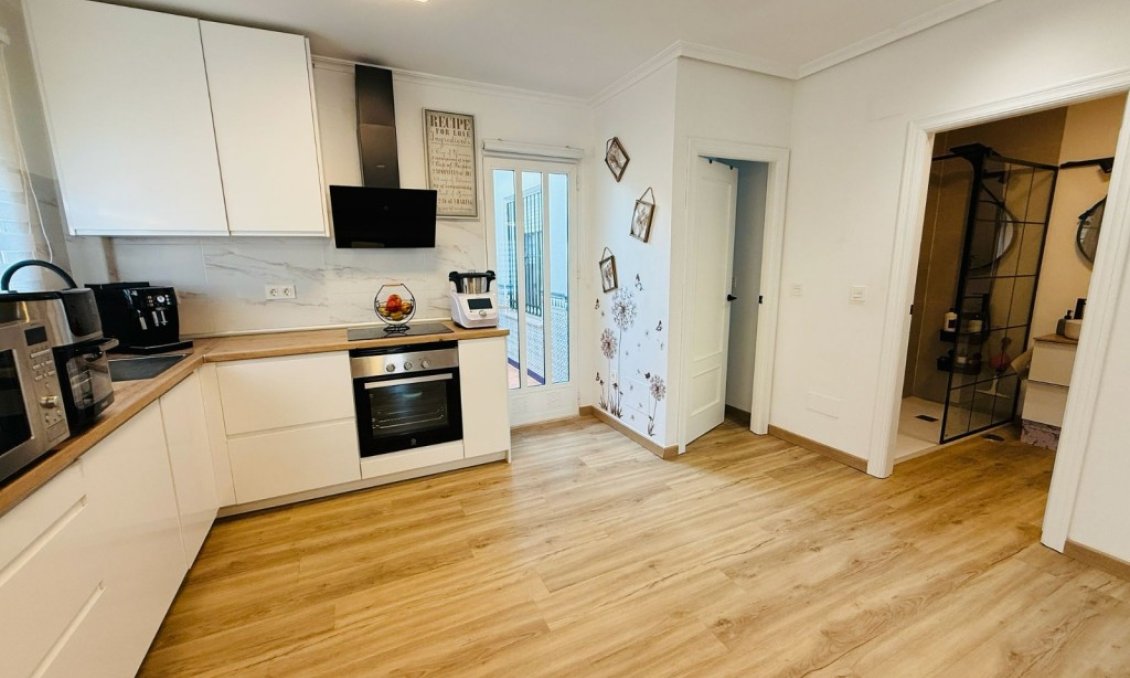 Revente - Villa -
Sucina - Inland
