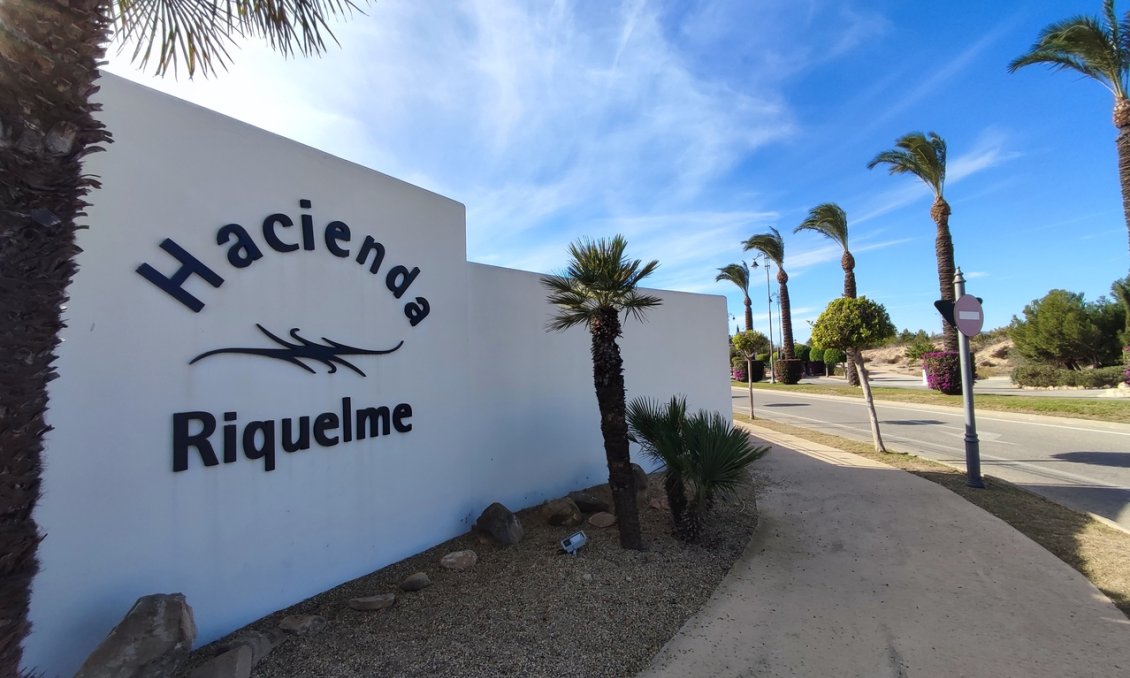 Resale - Apartment -
Hacienda Riquelme Golf Resort - Inland