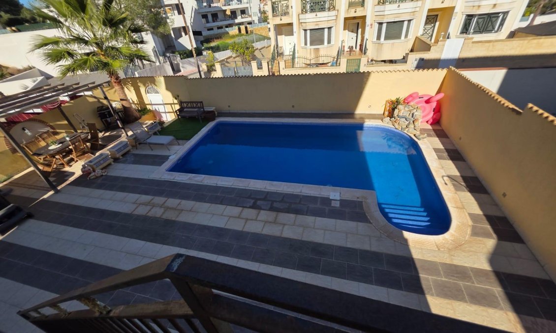 Wiederverkauf - Villa -
Orihuela Costa - Villamartín-las Filipinas