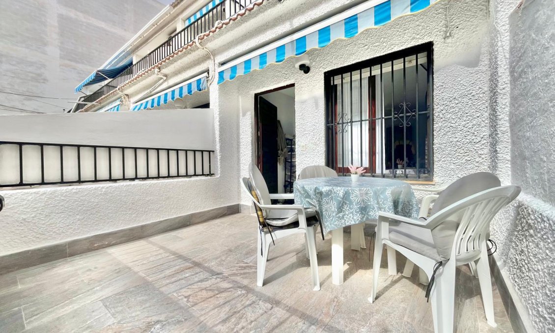 Segunda mano - Apartamento -
Torrevieja - Playa de los Locos