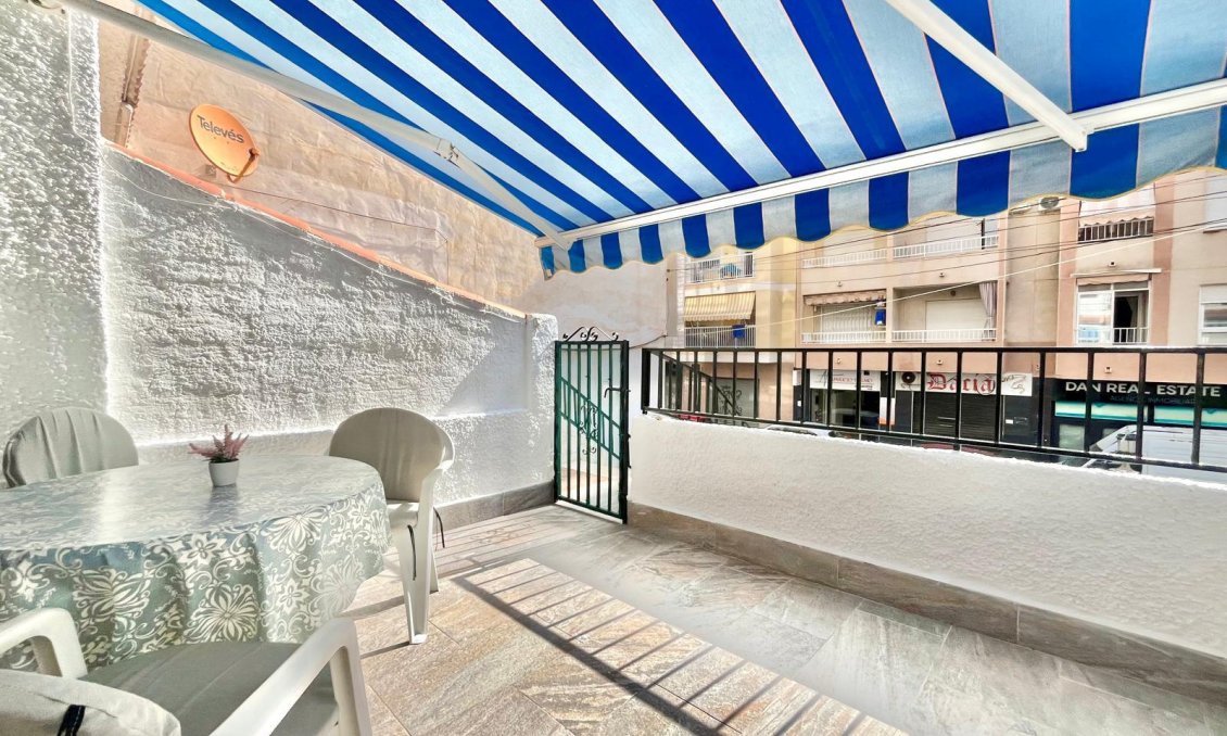 Segunda mano - Apartamento -
Torrevieja - Playa de los Locos