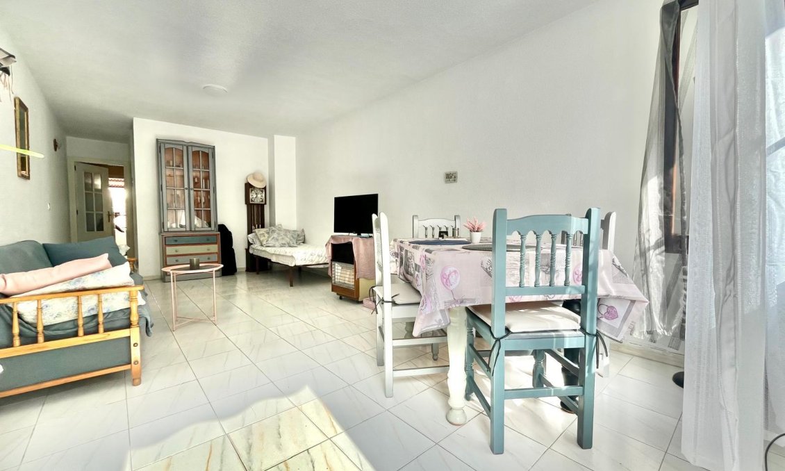 Segunda mano - Apartamento -
Torrevieja - Playa de los Locos