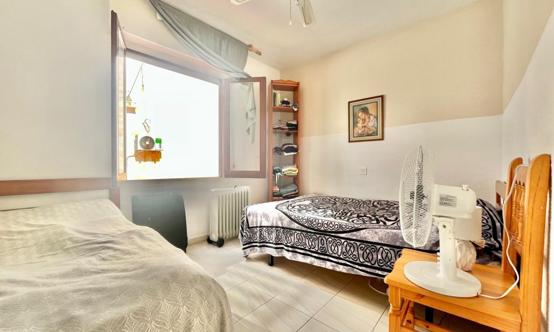 Segunda mano - Apartamento -
Torrevieja - Playa de los Locos
