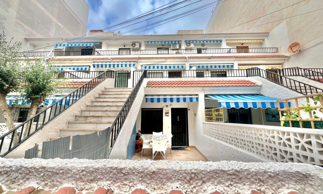 Segunda mano - Apartamento -
Torrevieja - Playa de los Locos