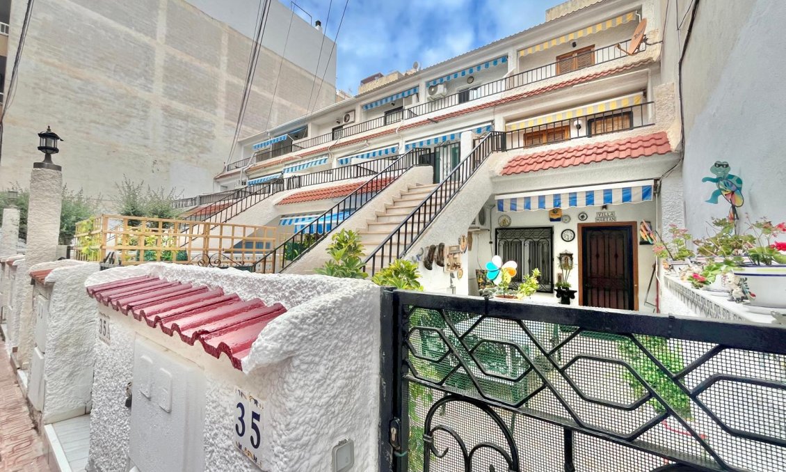 Segunda mano - Apartamento -
Torrevieja - Playa de los Locos