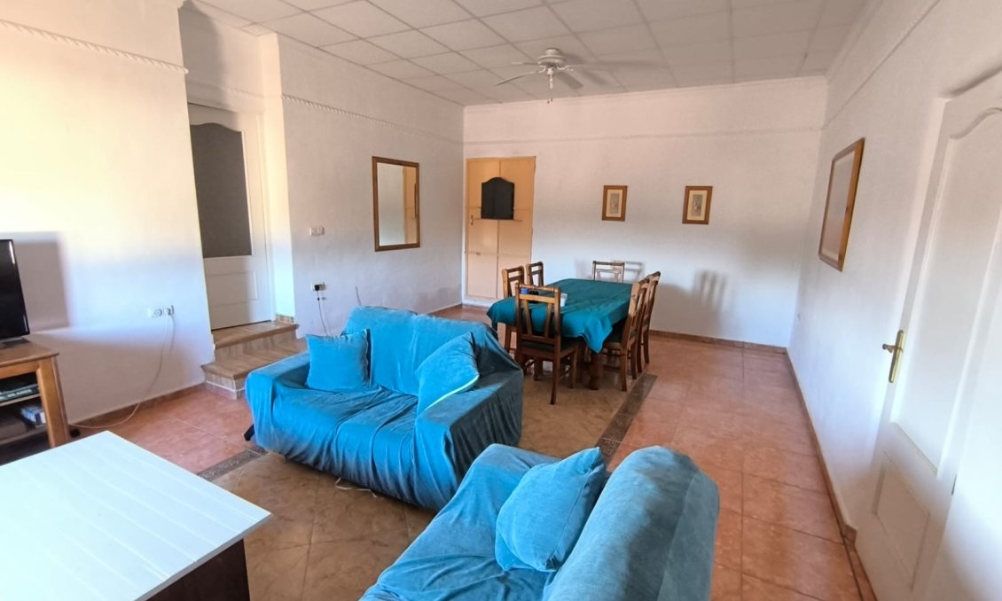 Segunda mano - Villa -
Villena - Inland