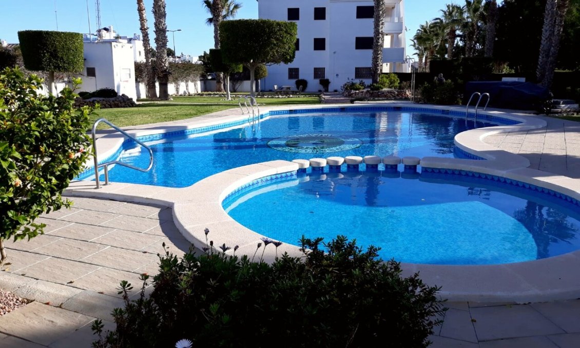 Segunda mano - Apartamento -
Villamartin - Costa Blanca