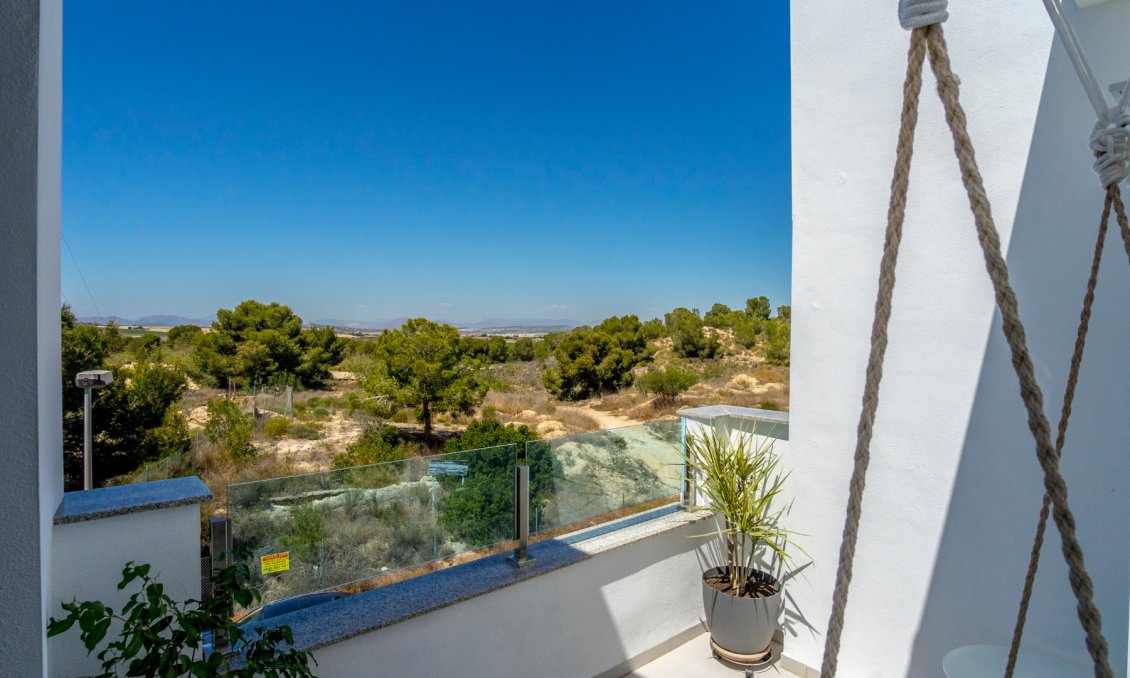 Segunda mano - Villa -
Villamartin - Costa Blanca