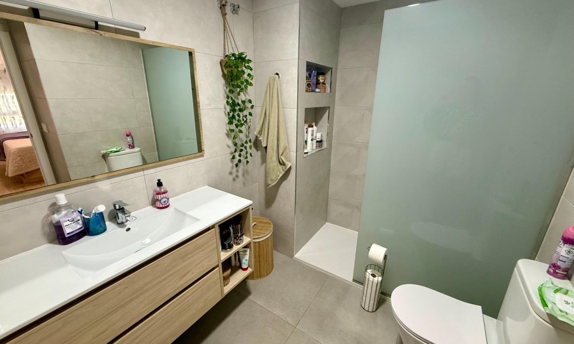 Segunda mano - Apartamento -
Torrevieja - Centro
