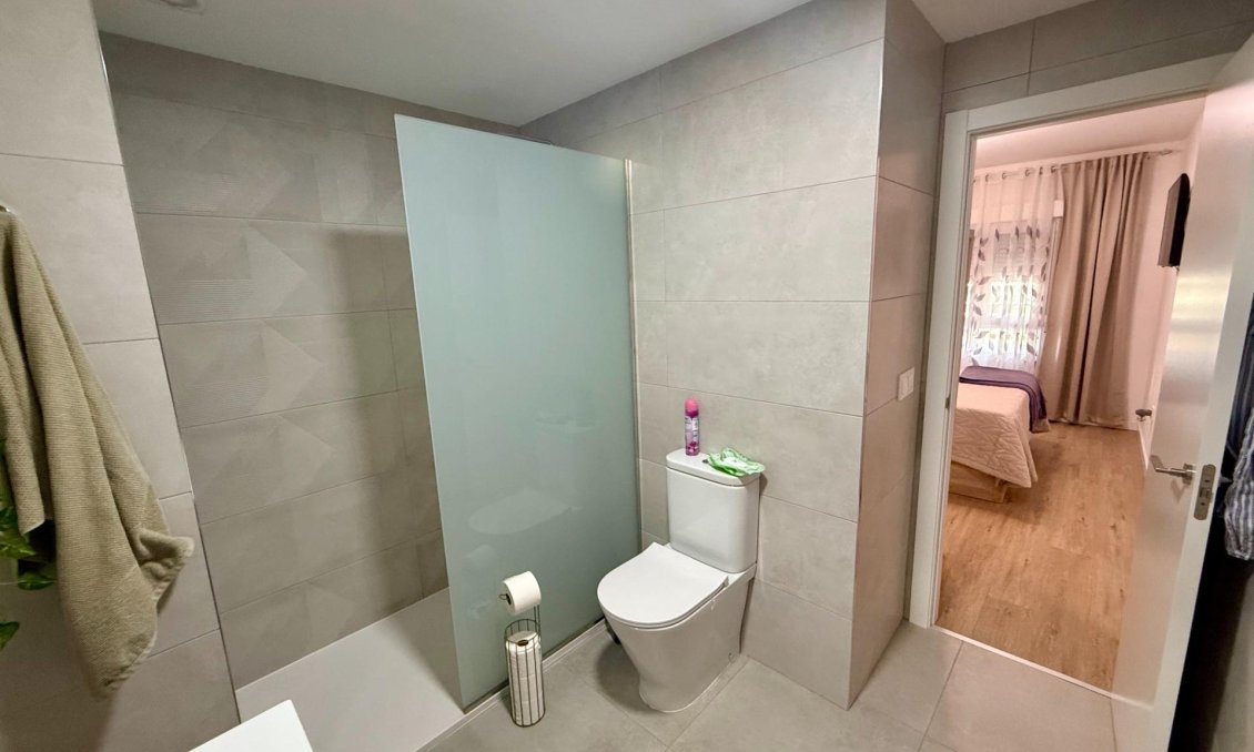 Segunda mano - Apartamento -
Torrevieja - Centro
