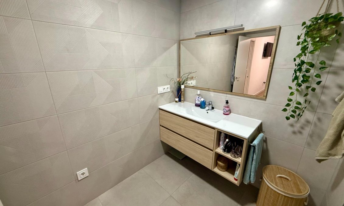 Segunda mano - Apartamento -
Torrevieja - Centro