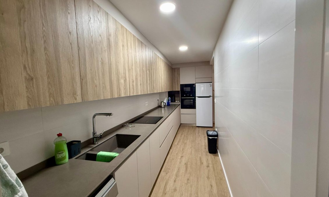 Segunda mano - Apartamento -
Torrevieja - Centro