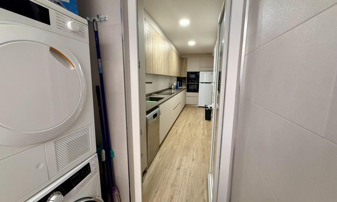 Segunda mano - Apartamento -
Torrevieja - Centro
