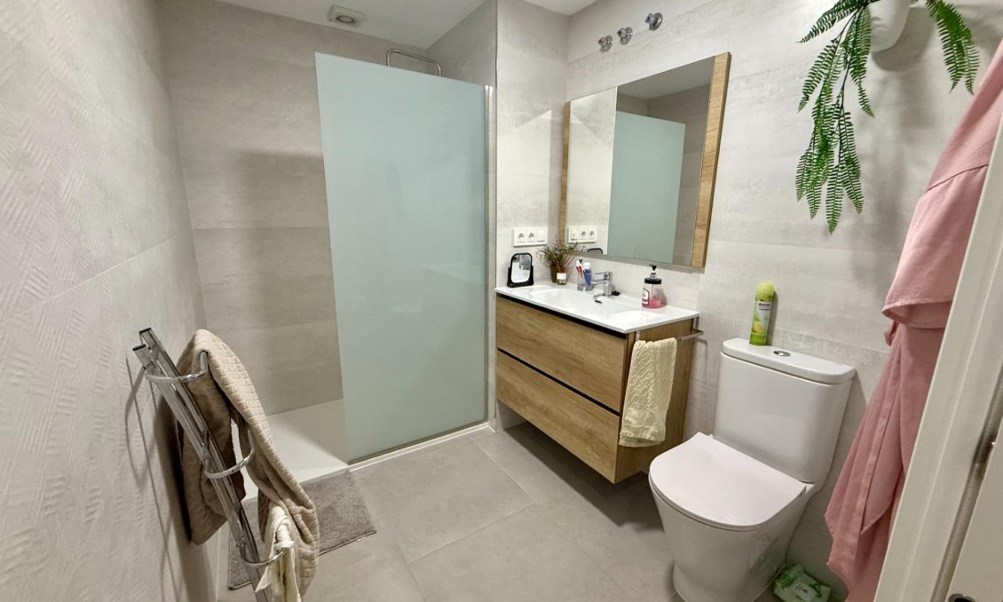 Segunda mano - Apartamento -
Torrevieja - Centro