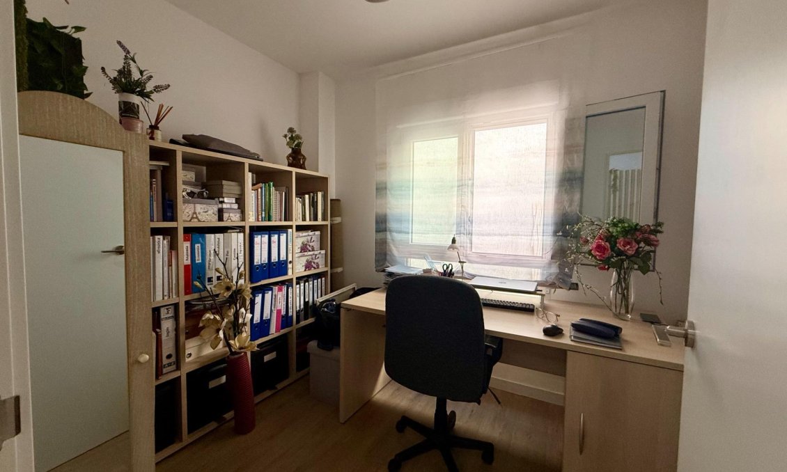 Segunda mano - Apartamento -
Torrevieja - Centro