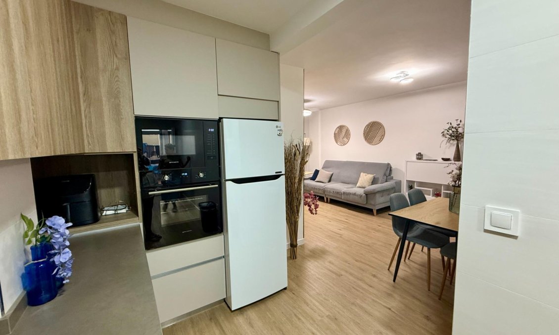 Segunda mano - Apartamento -
Torrevieja - Centro