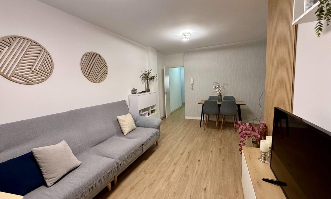 Segunda mano - Apartamento -
Torrevieja - Centro