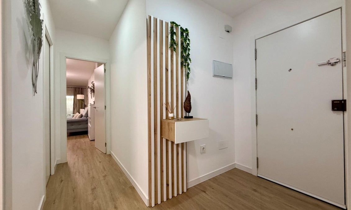 Segunda mano - Apartamento -
Torrevieja - Centro