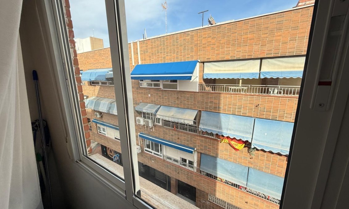 Használt Ingatlanok - Apartman -
Torrevieja - Playa del Cura