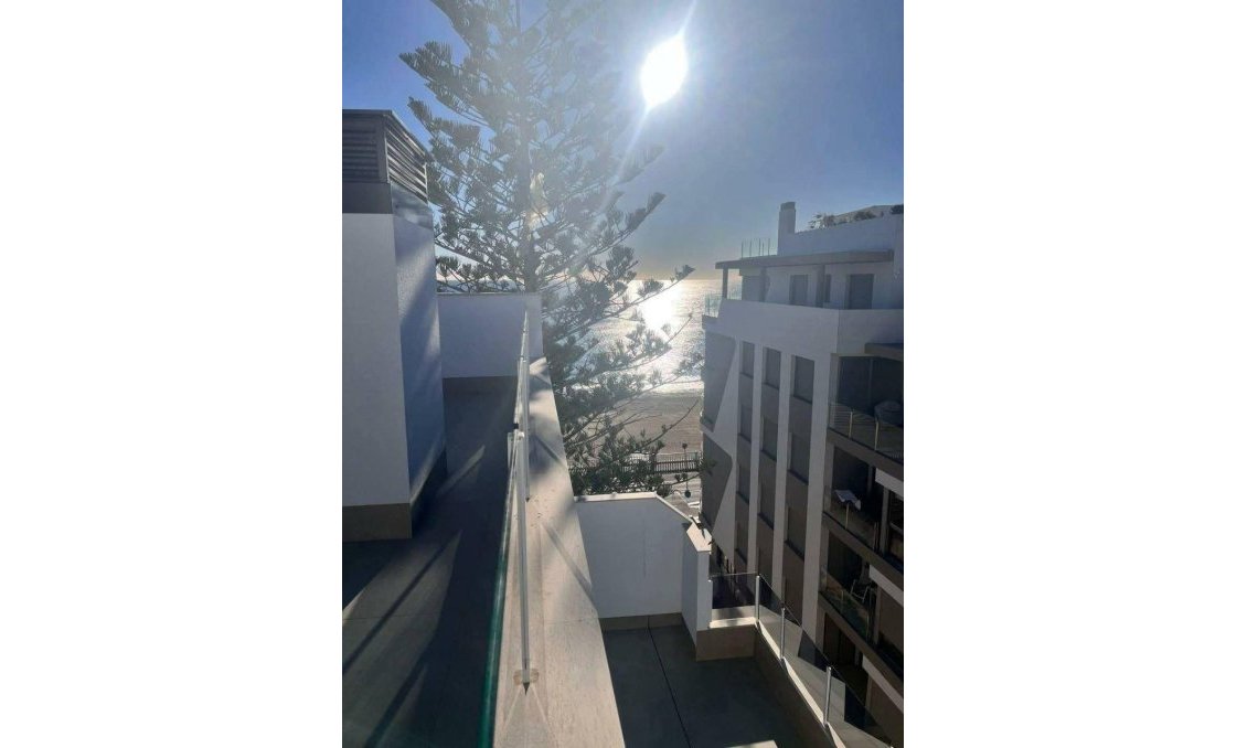 Segunda mano - Apartamento -
Torrevieja - Playa de los Locos