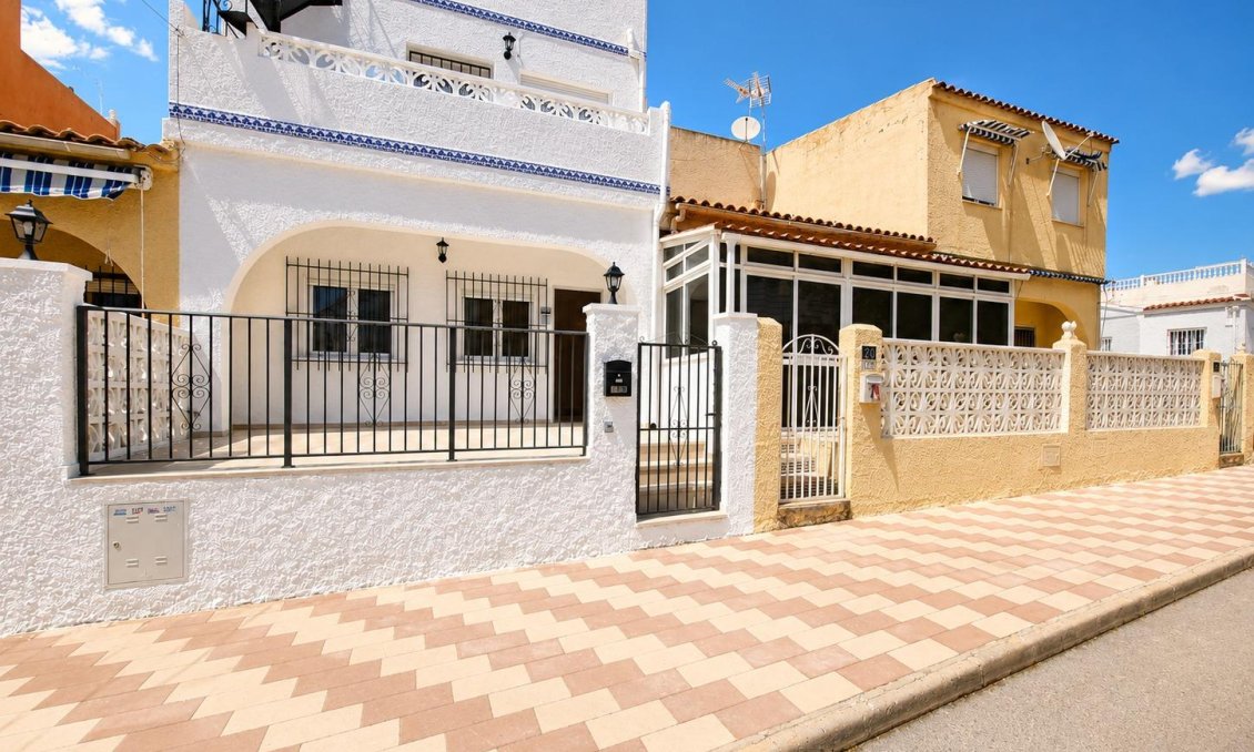 Segunda mano - Adosado -
San Fulgencio - La Marina