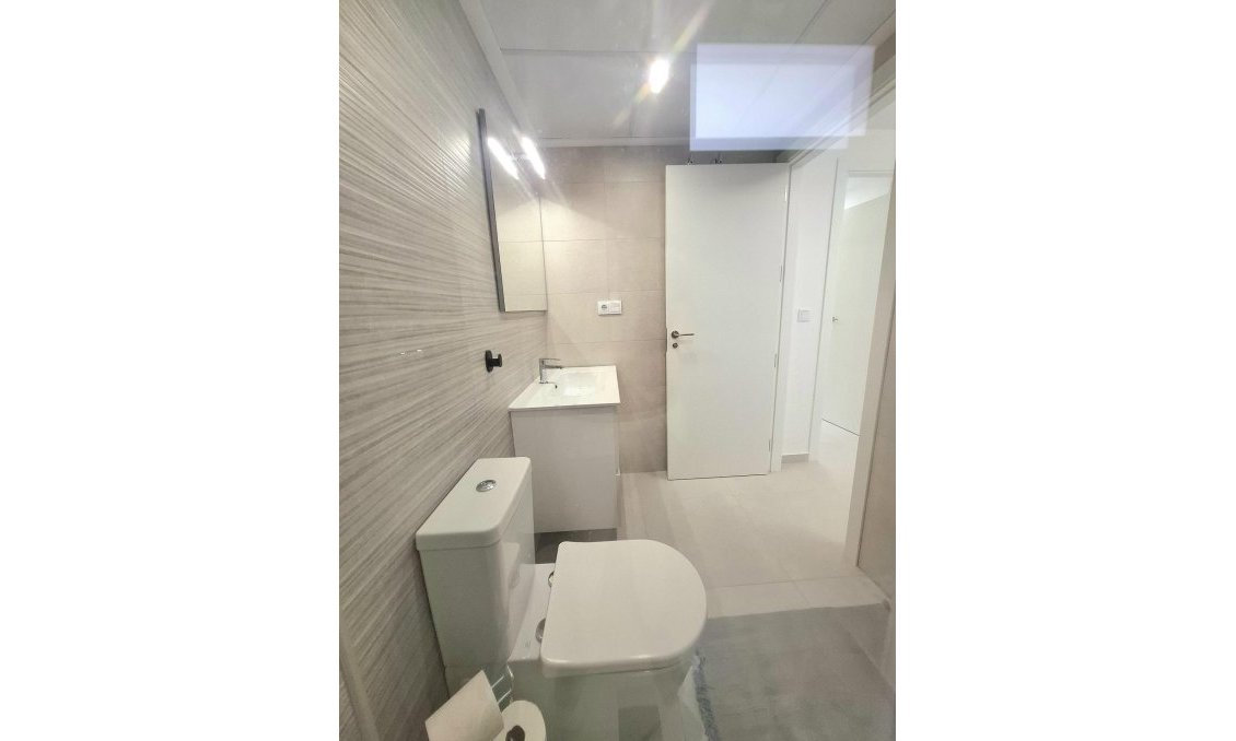 Segunda mano - Apartamento -
Orihuela Costa - Villamartín