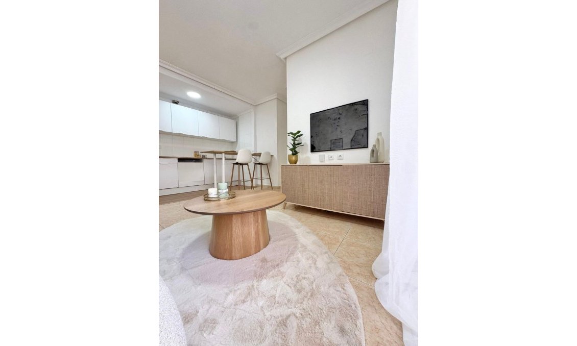 Wiederverkauf - Wohnung -
Torrevieja