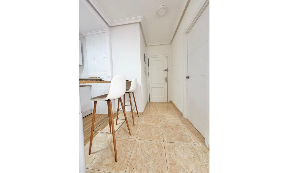 Wiederverkauf - Wohnung -
Torrevieja