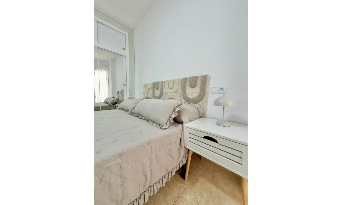 Wiederverkauf - Wohnung -
Torrevieja