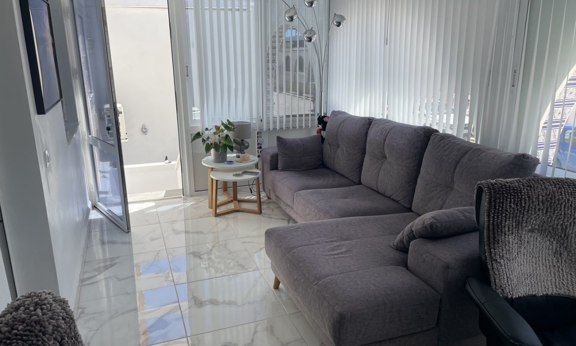 Resale - Bungalow -
Camposol - Inland