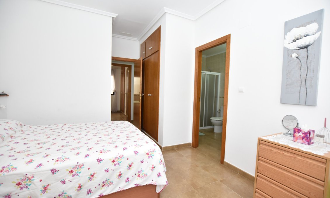 Resale - Apartment -
Daya Vieja - Costa Blanca