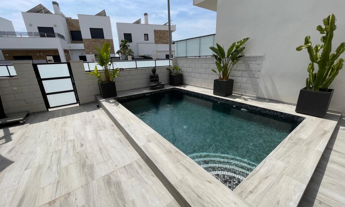 Segunda mano - Villa -
Benijofar