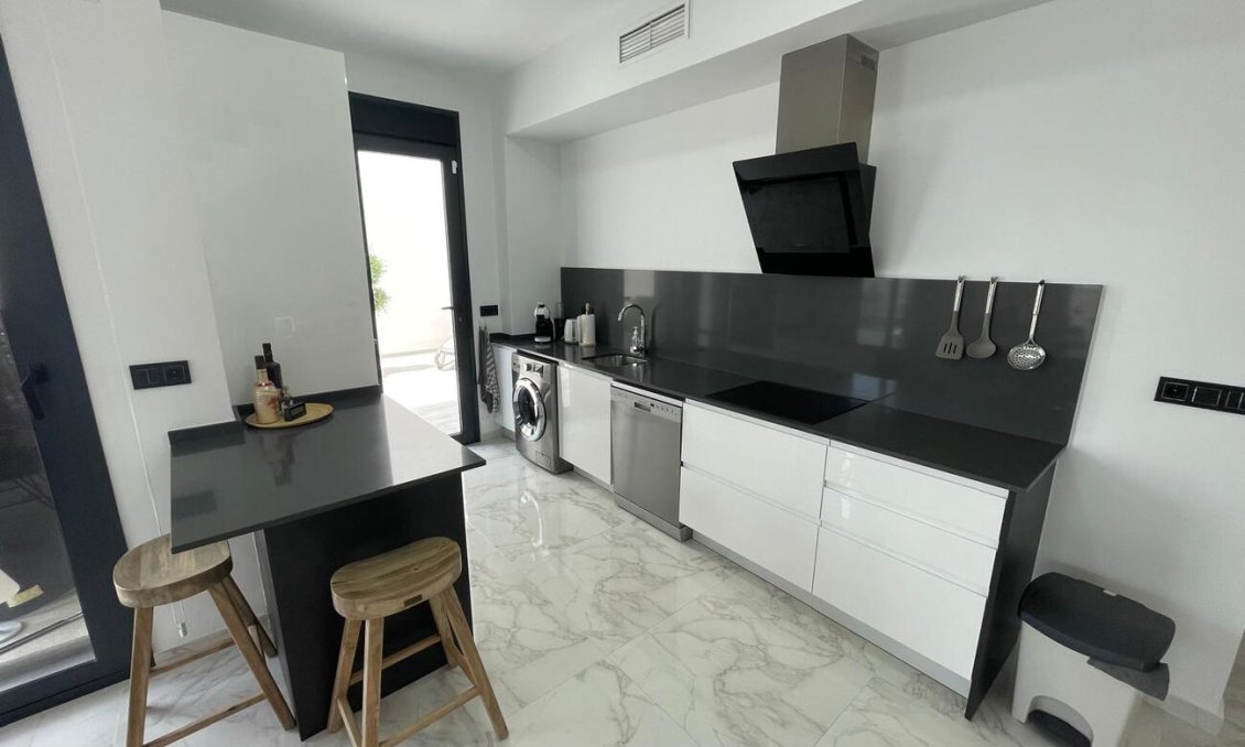 Segunda mano - Villa -
Benijofar