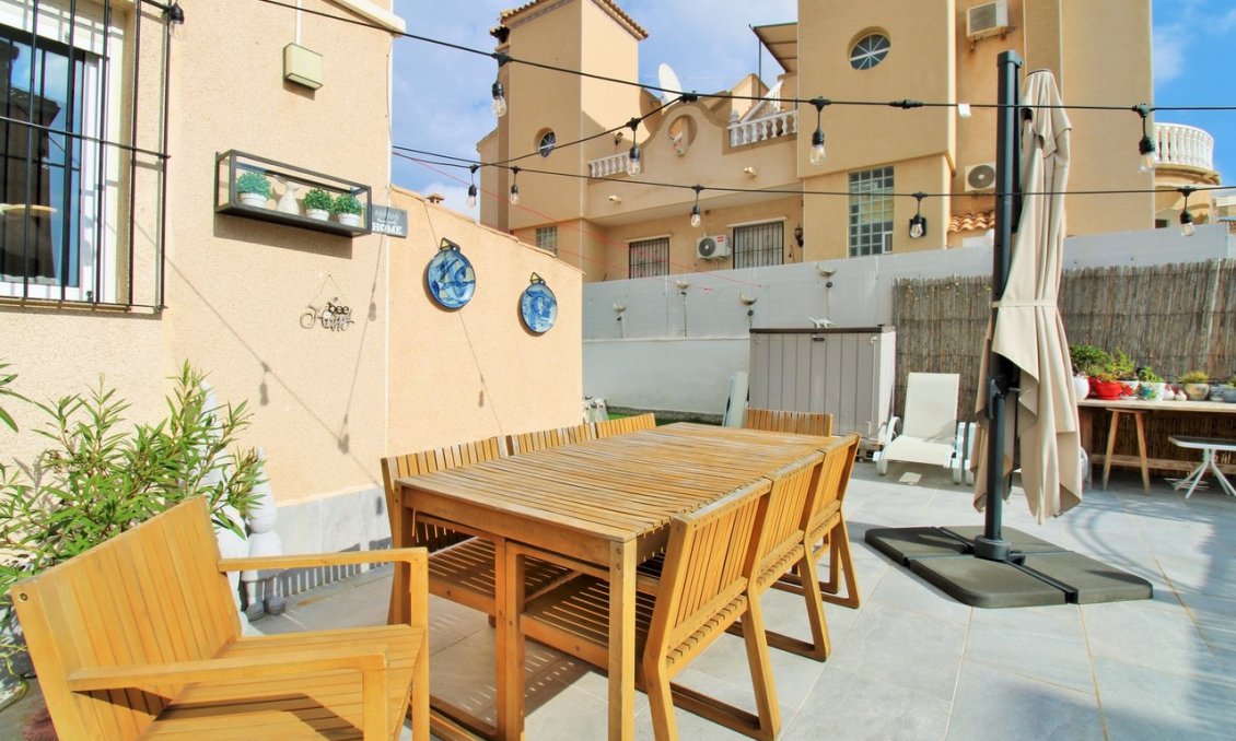 Segunda mano - Adosado -
Villamartin - Costa Blanca