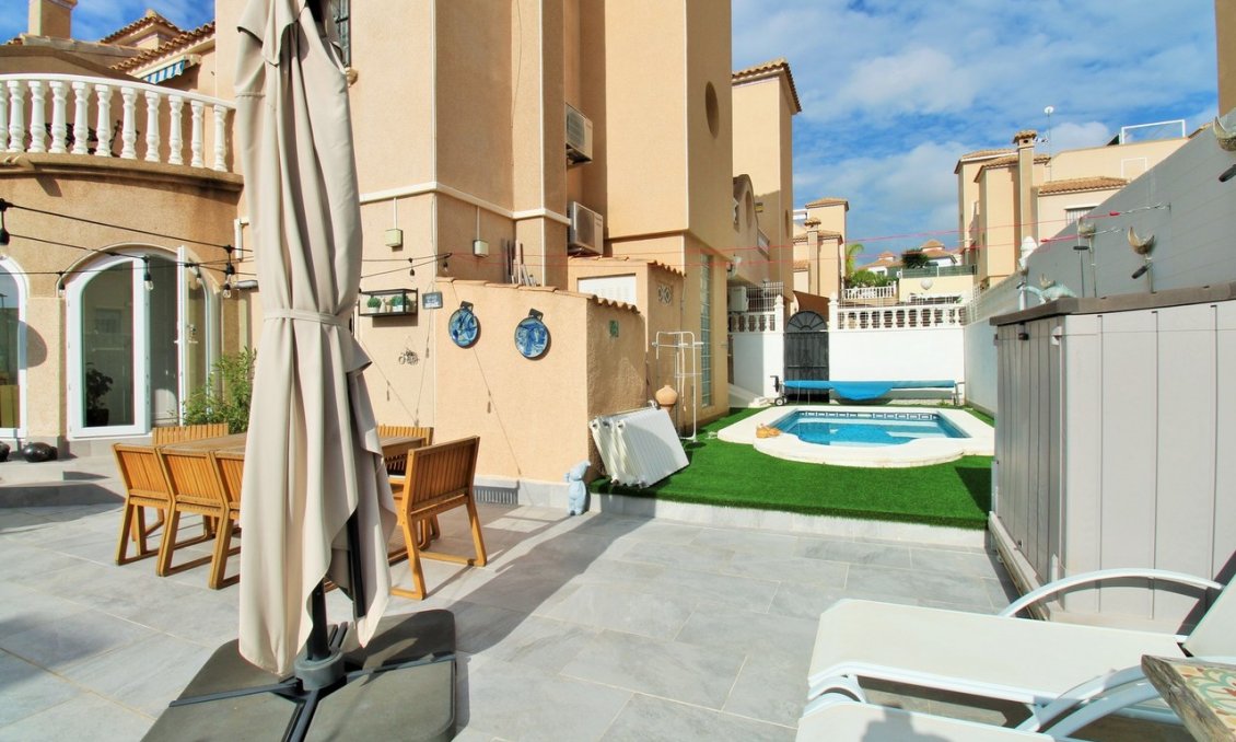 Segunda mano - Adosado -
Villamartin - Costa Blanca