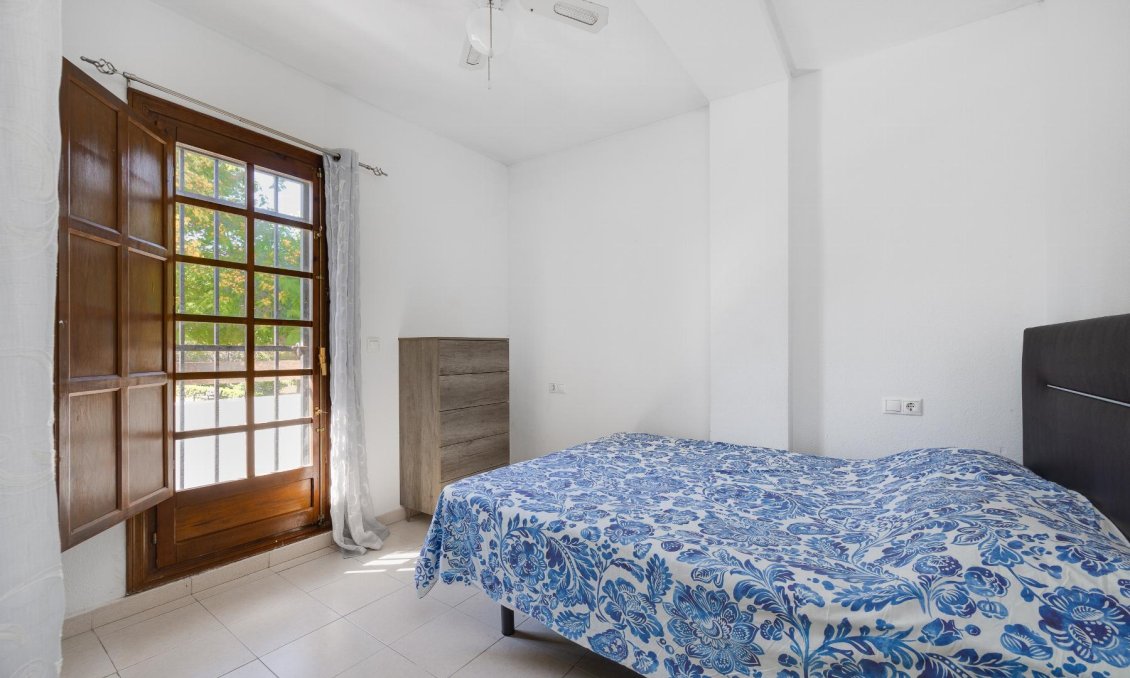 Segunda mano - Bungalow -
Torrevieja - Costa Blanca