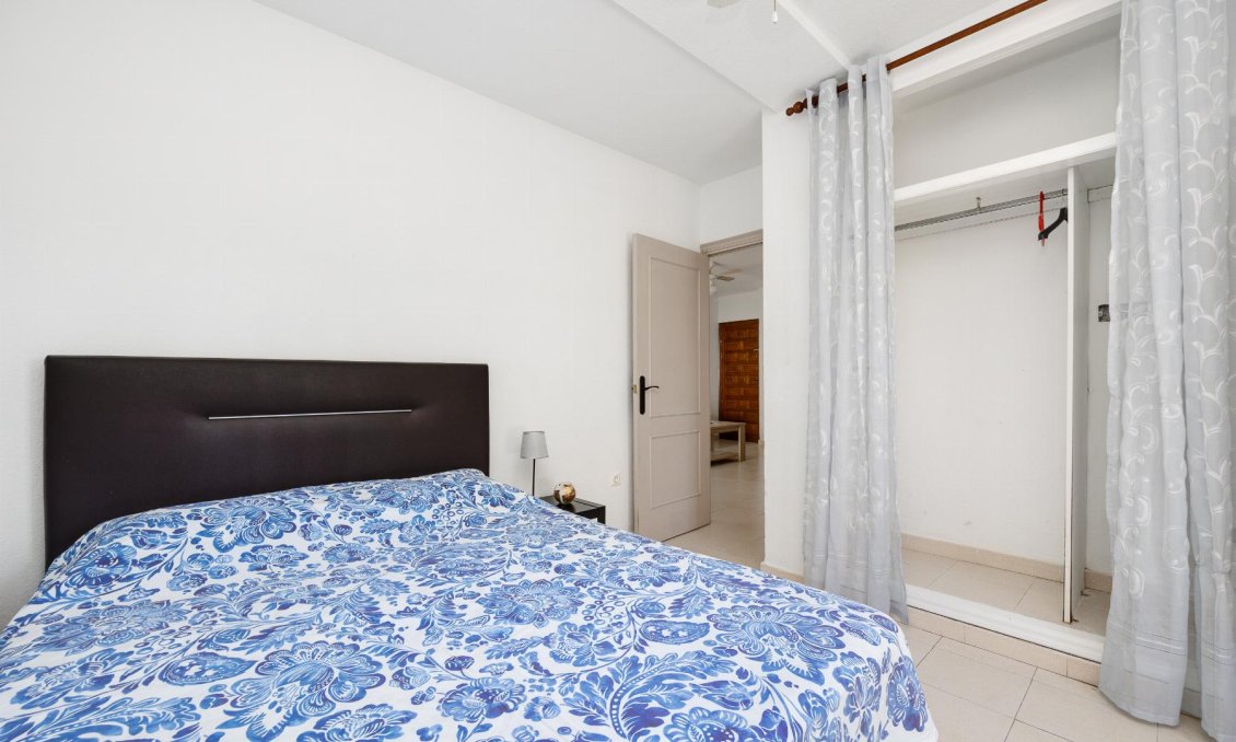 Segunda mano - Bungalow -
Torrevieja - Costa Blanca