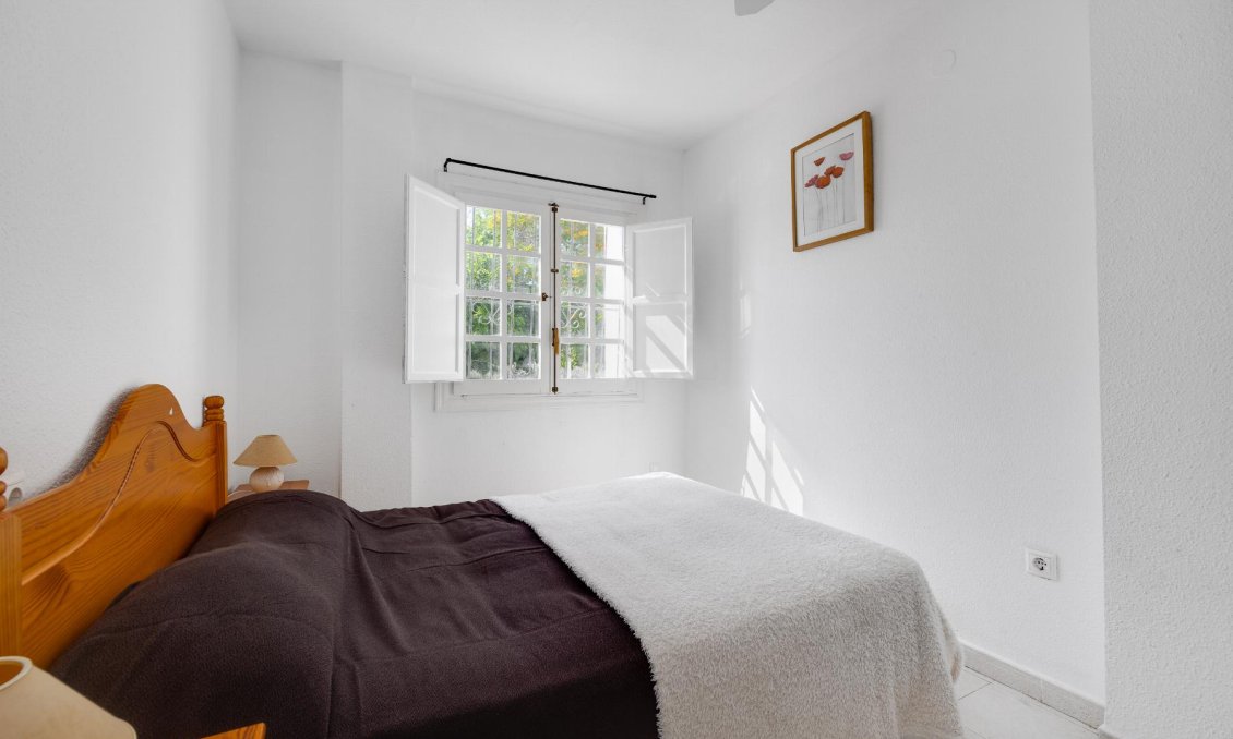 Segunda mano - Bungalow -
Torrevieja - Costa Blanca