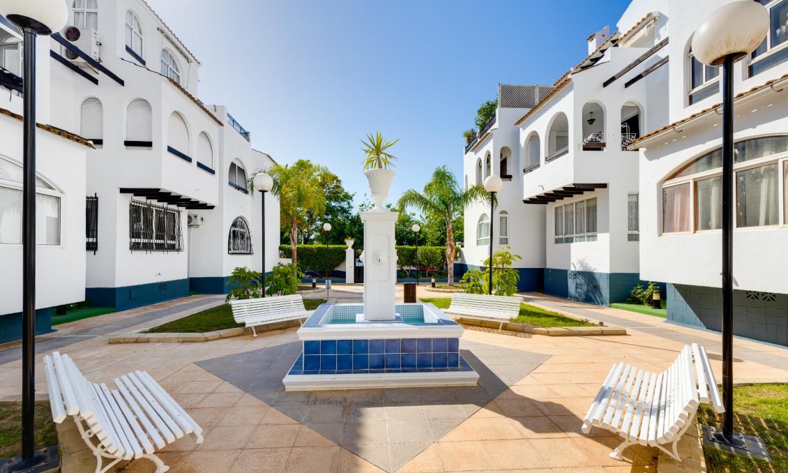 Segunda mano - Bungalow -
Torrevieja - Costa Blanca