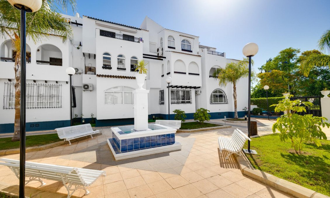 Segunda mano - Bungalow -
Torrevieja - Costa Blanca