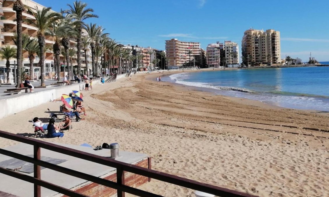 Segunda mano - Apartamento -
Torrevieja - Playa del Cura
