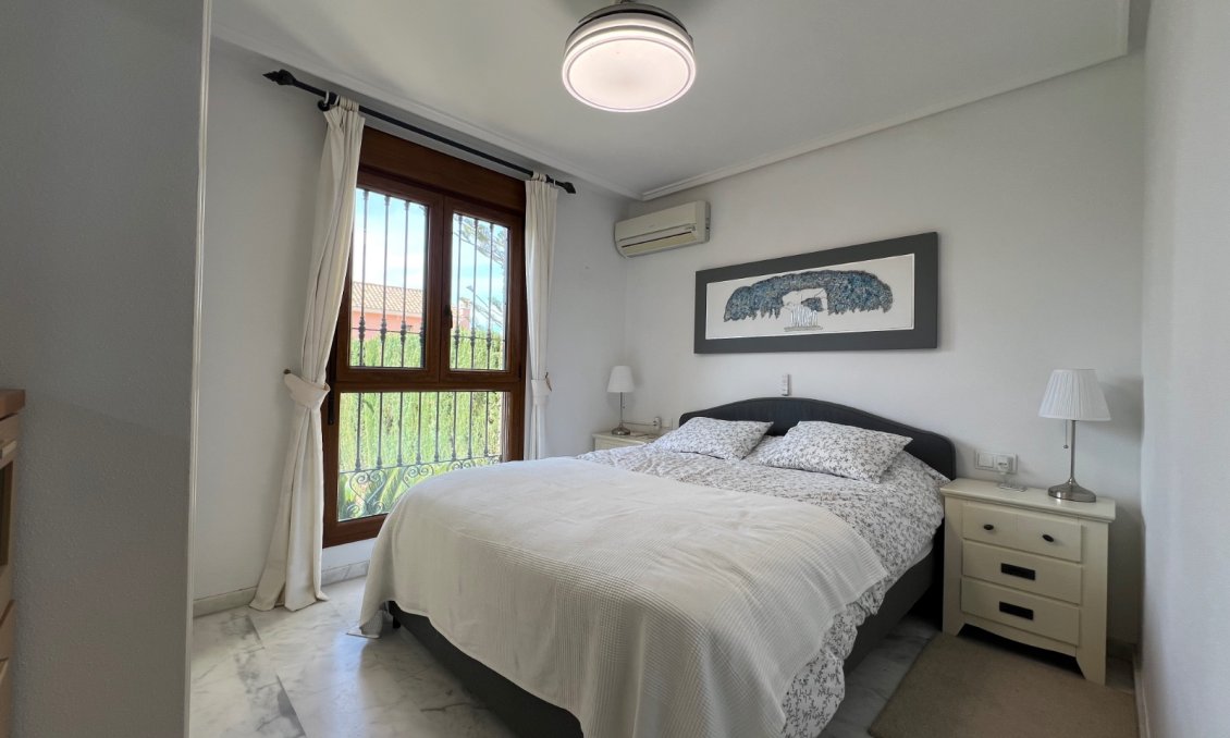 Segunda mano - Bungalow -
Algorfa - Inland