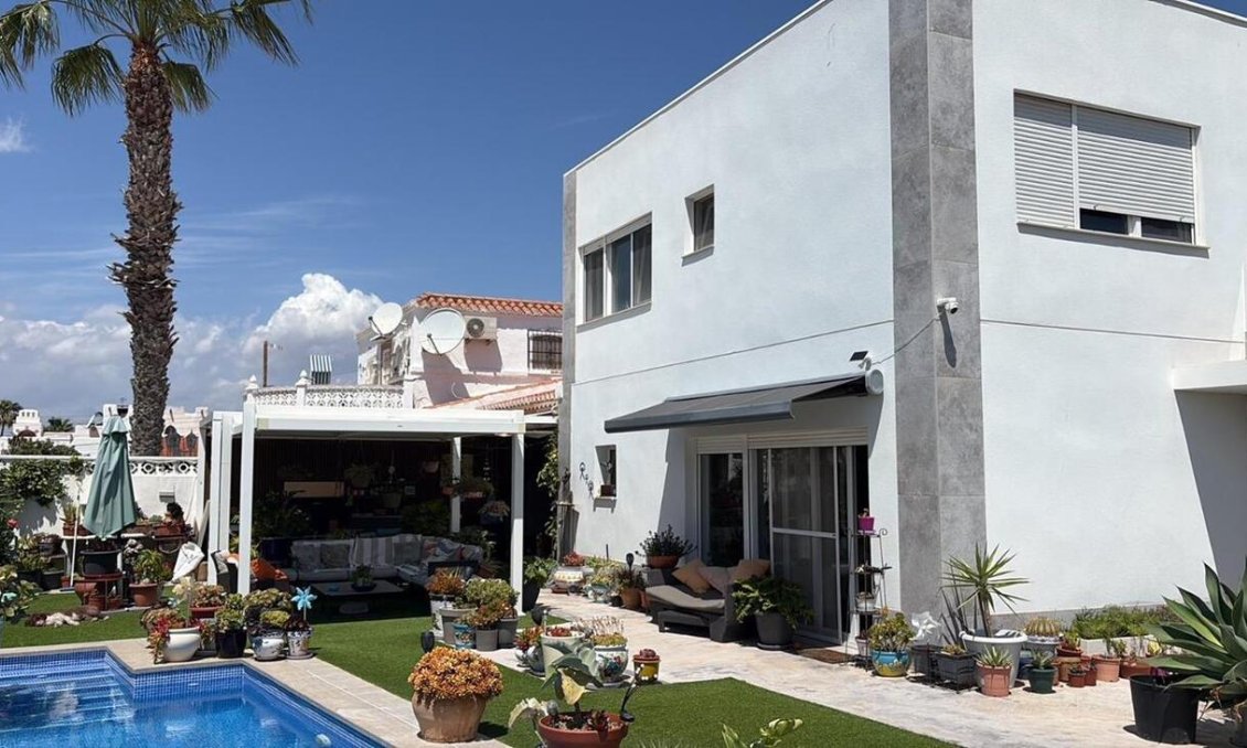 Revente - Villa -
Torrevieja - Torreta Florida
