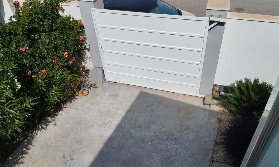 Revente - Villa -
Torrevieja - Torreta Florida