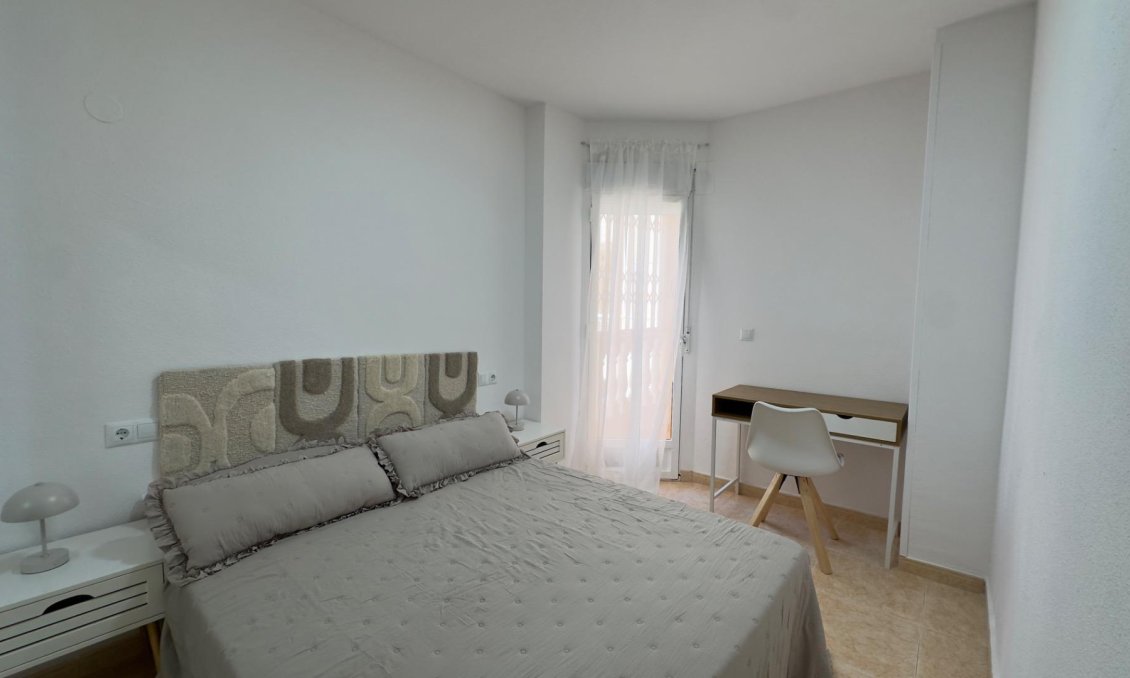 Segunda mano - Apartamento -
Torrevieja - Centro
